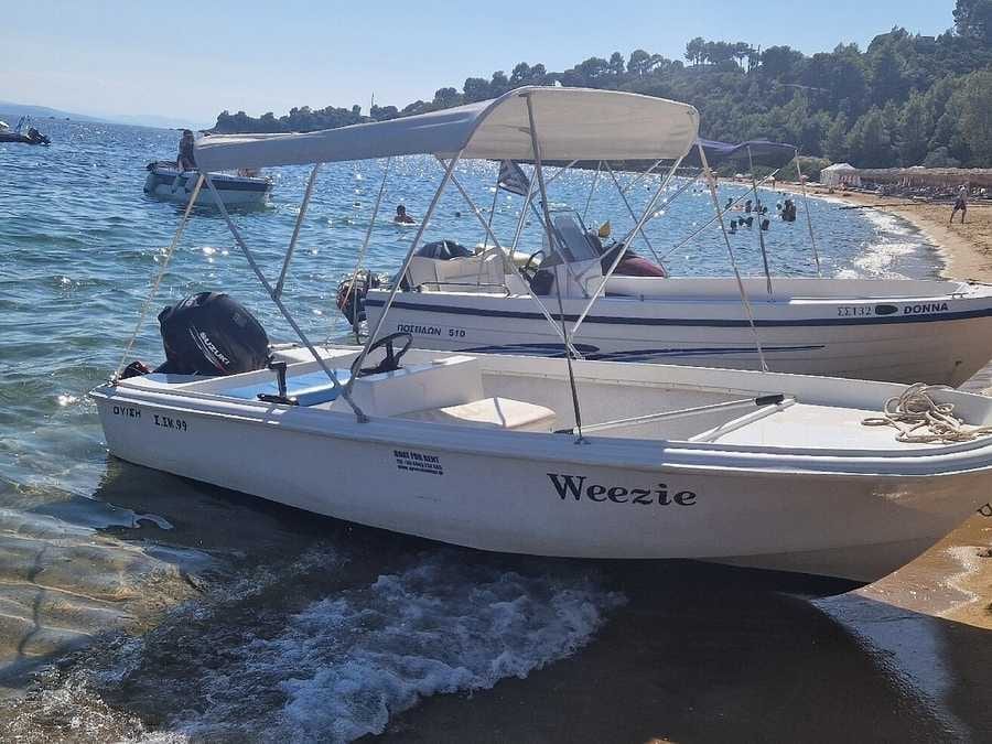 Weezie – boat hire Skiathos